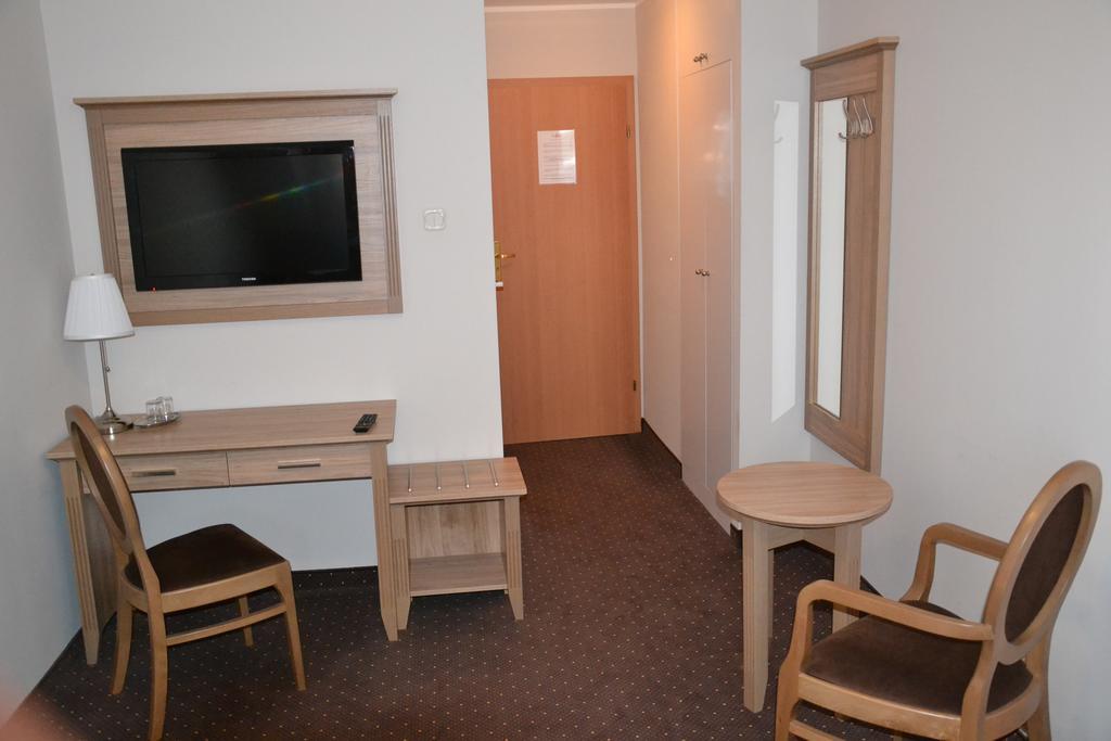 Hotel&Restauracja Zlote Runo Góra Kalwaria 객실 사진