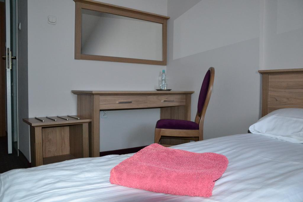 Hotel&Restauracja Zlote Runo Góra Kalwaria 객실 사진
