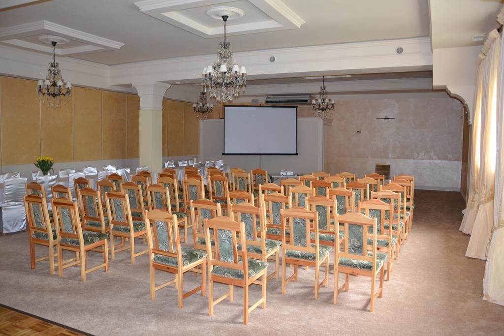 Hotel&Restauracja Zlote Runo Góra Kalwaria 외부 사진